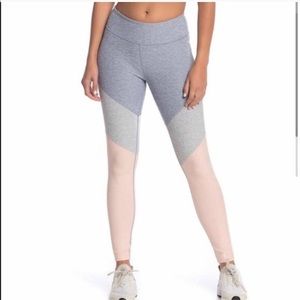 Outdoor Voiced leggings